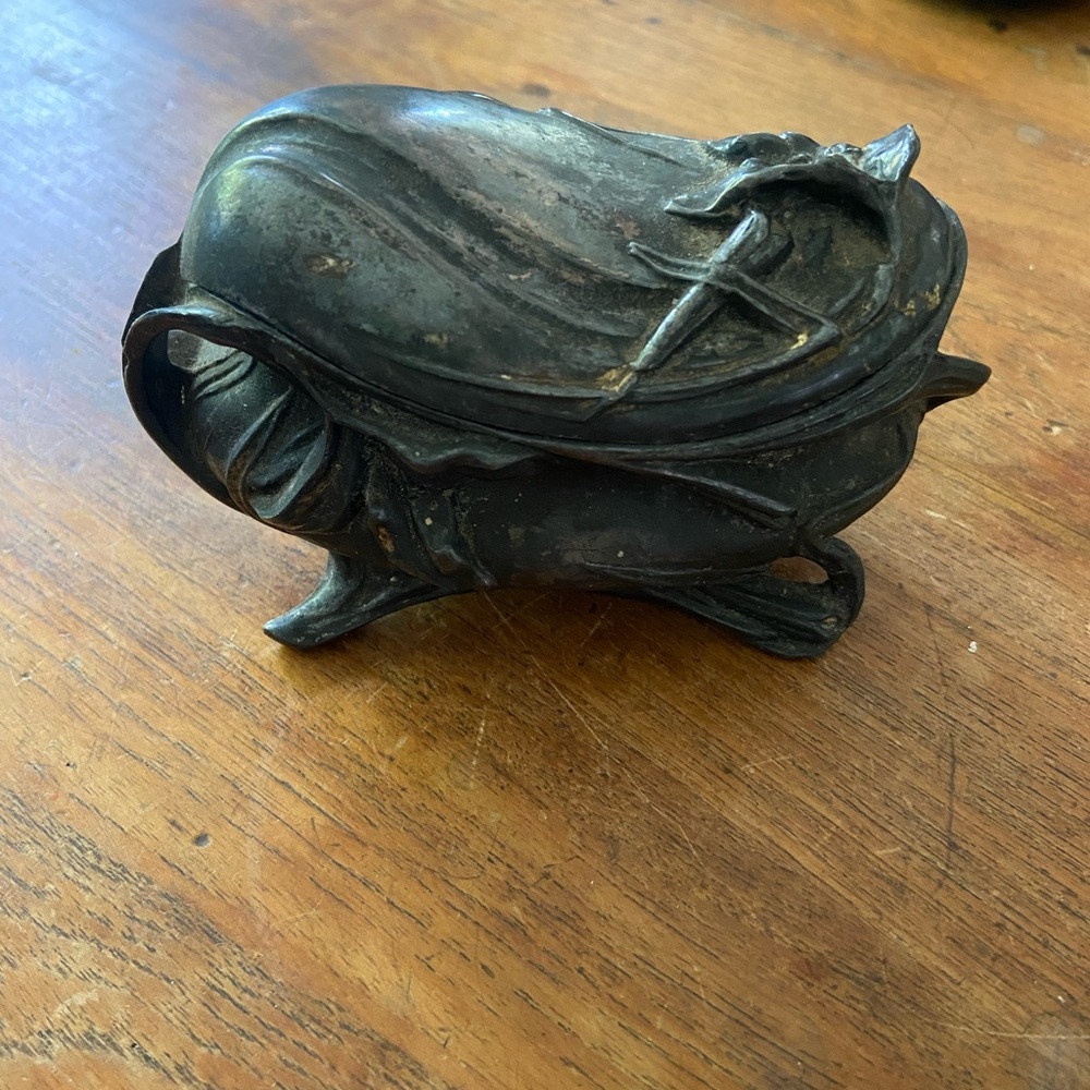 listing-status-banner